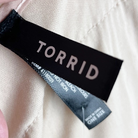 NEW Torrid Sequined Bolero Shrug Champagne Rose Gold Women's Plus Size One Size - Picture 8 of 10